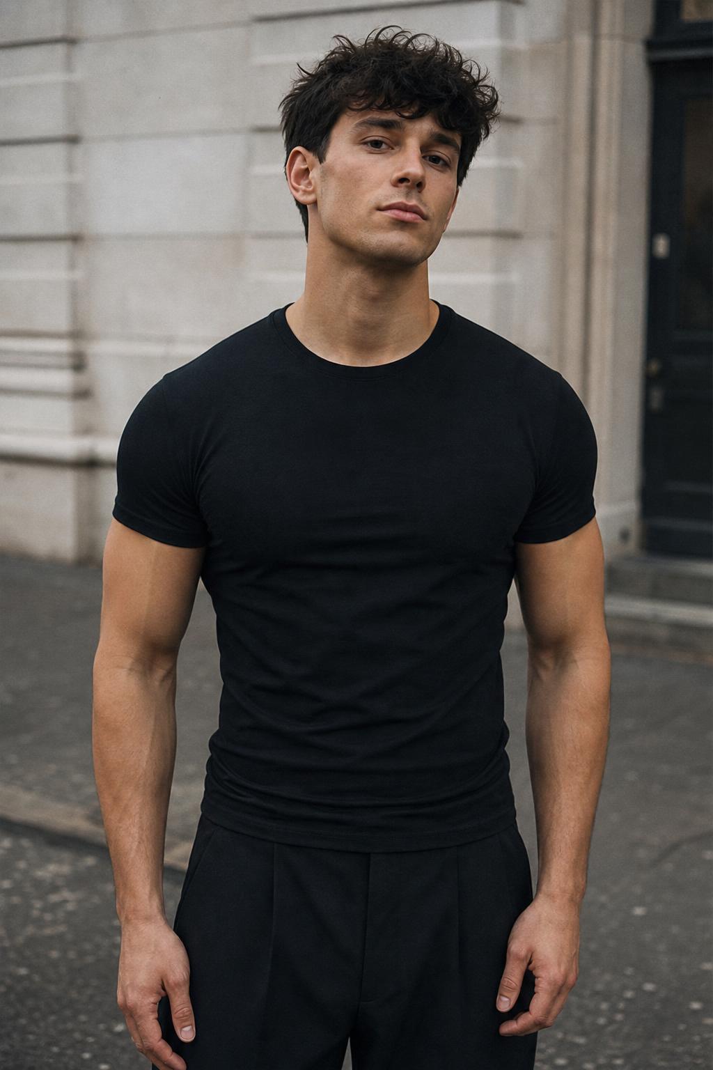Magic Fit am Model — Schwarz Front